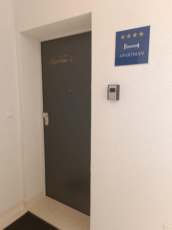 Apartman Marcelina 2 In Τρογκίρ Εξωτερικό φωτογραφία